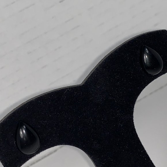 14 mm Teardrop 18 ktgf Onyx Post Earrings - Picture 3 of 12